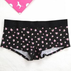 VS PINK Logo Boyshorts Panties medium nwt black pink roses Dainty Floral print